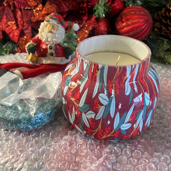 Capri Blue Tinsel & Spice Scented Candle - Pattern Play Signature Holiday Candle - Picture 2 of 9